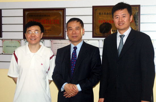 徐揚生院士、李學金教授蒞臨亞泰光電交流指導